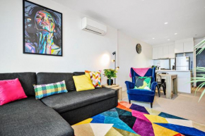 Sunny Southbank Retreat With City Views